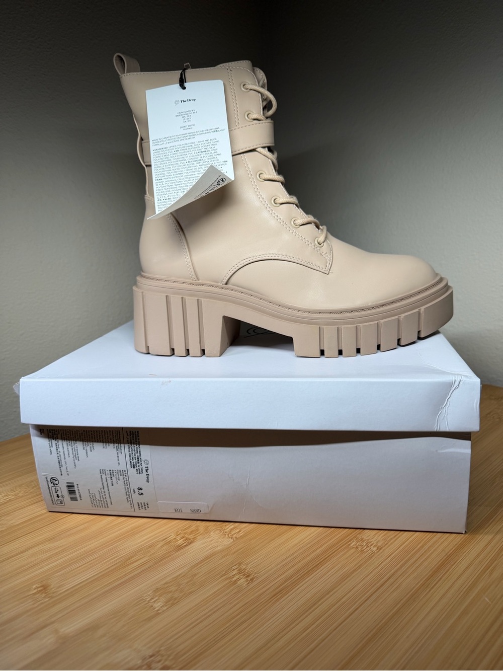 The Drop Koi Beige Platform Combat Boots Lace-Up Lug Sole Size 8.5 NIB
